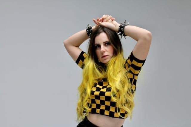 AViVA