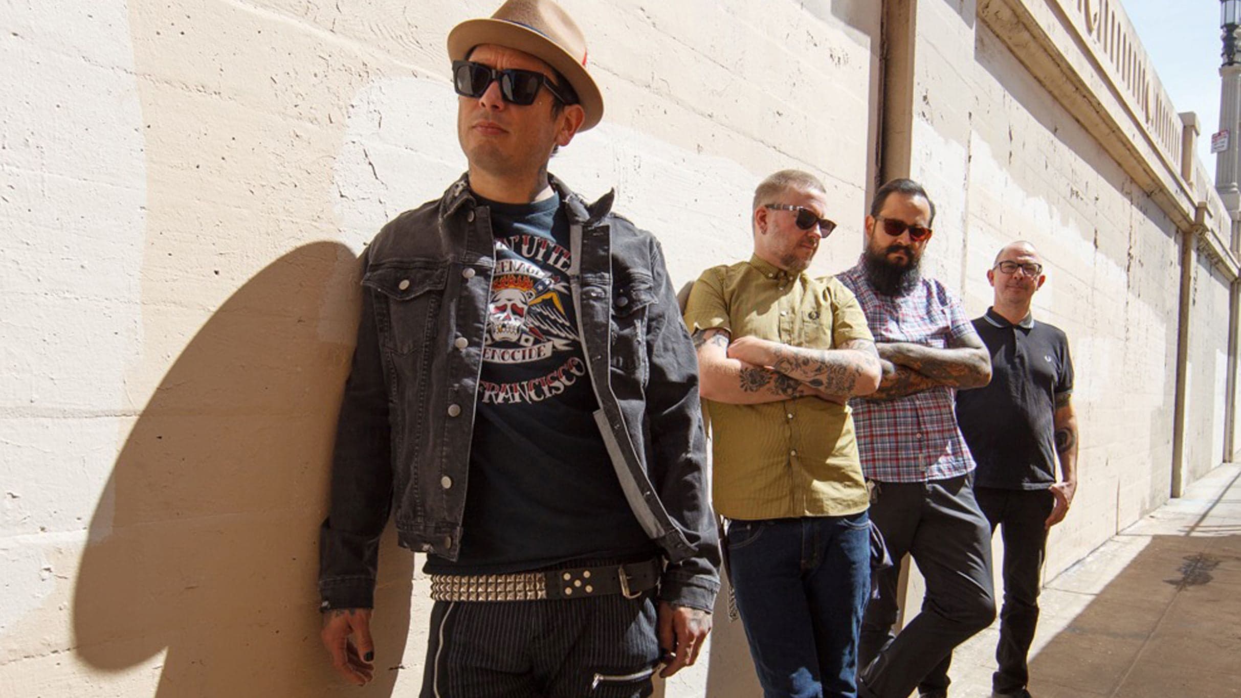 Left Alone - zdjęcie 1