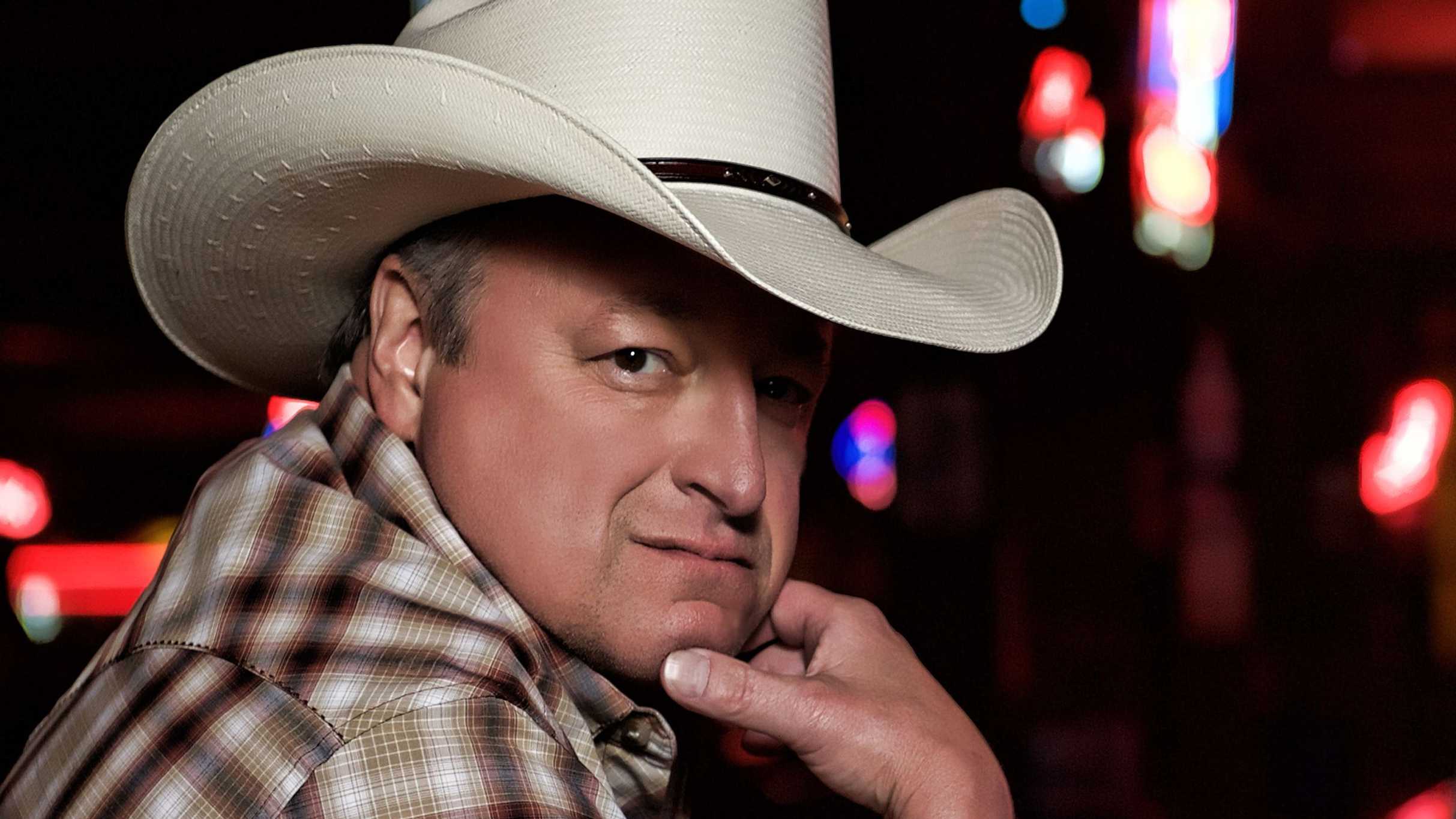 Mark Chesnutt with special guests Tim Warren and Hunt and the Howlers