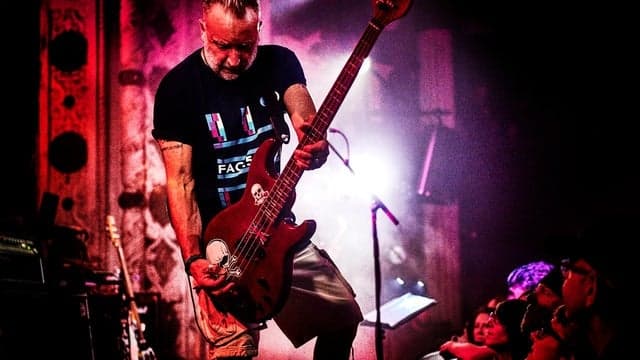 Peter Hook & The Light