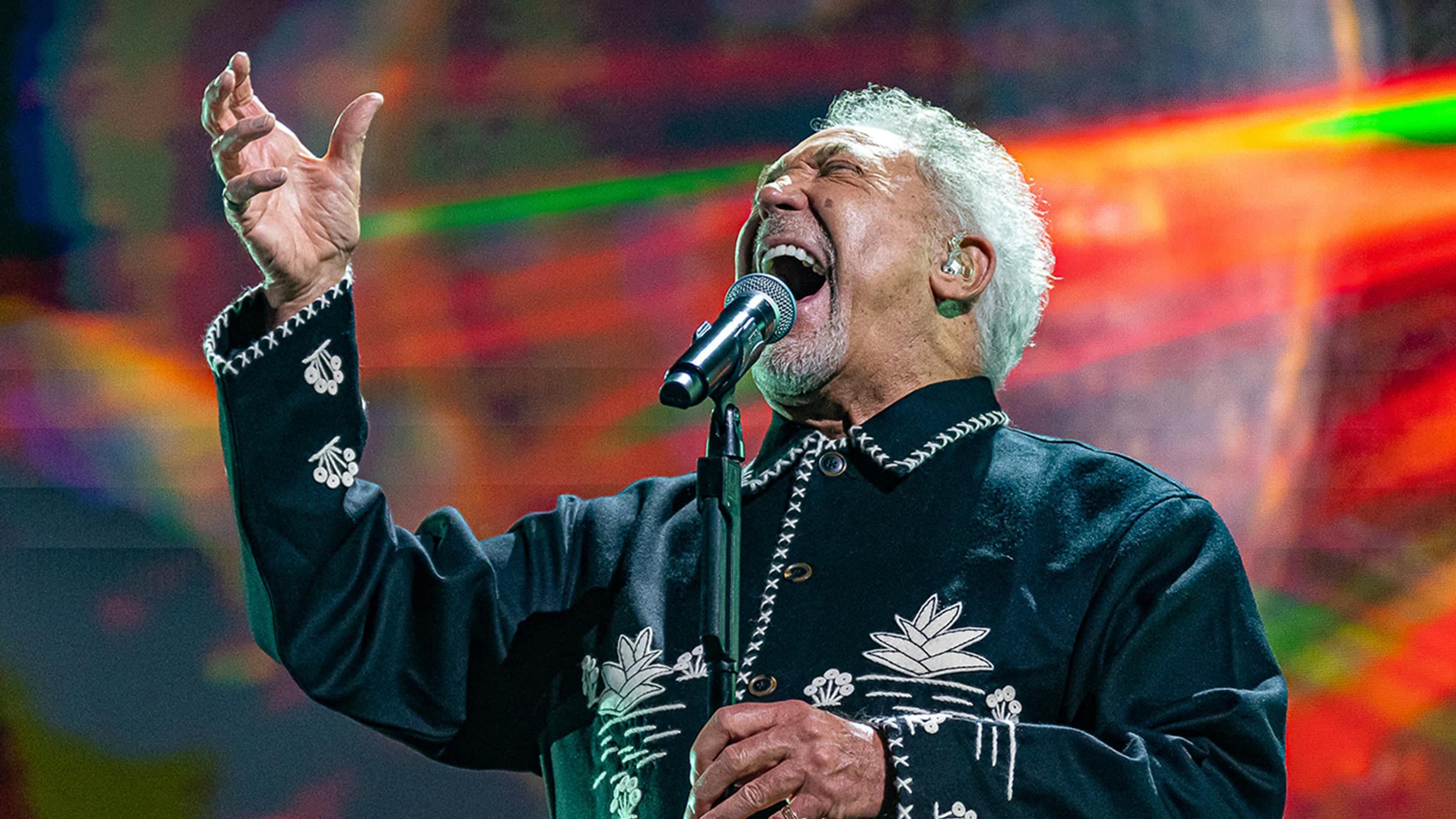 Tom Jones - Camp Bestival Dorset 2025 - Hospitality Weekend Camping - zdjęcie 5