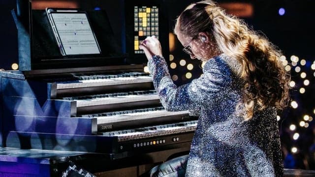 Anna Lapwood - Venue Premium Tickets