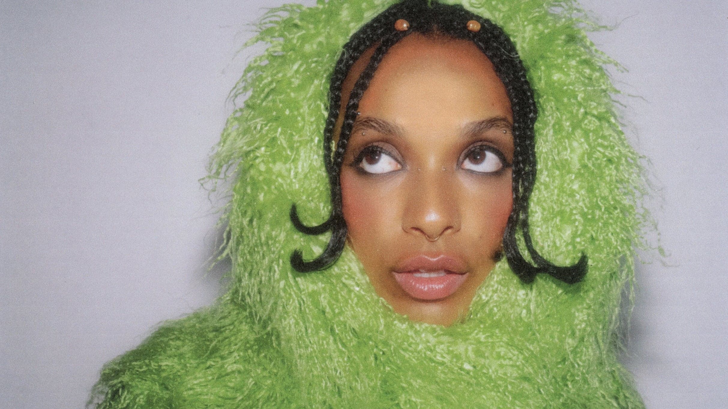 Magi Merlin - Yaya Bey - zdjęcie 3