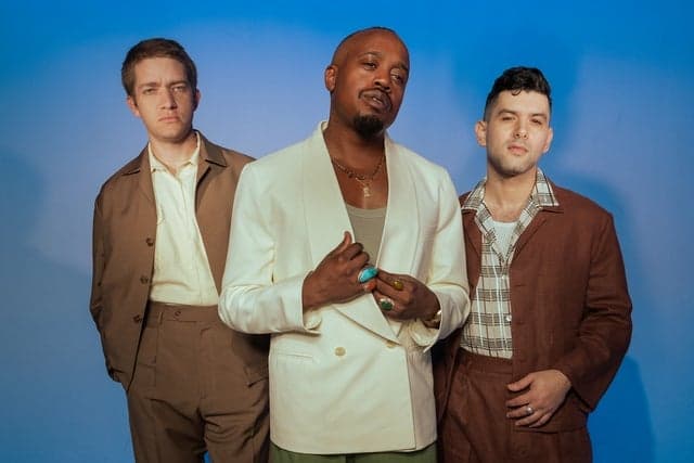 Durand Jones & The Indications