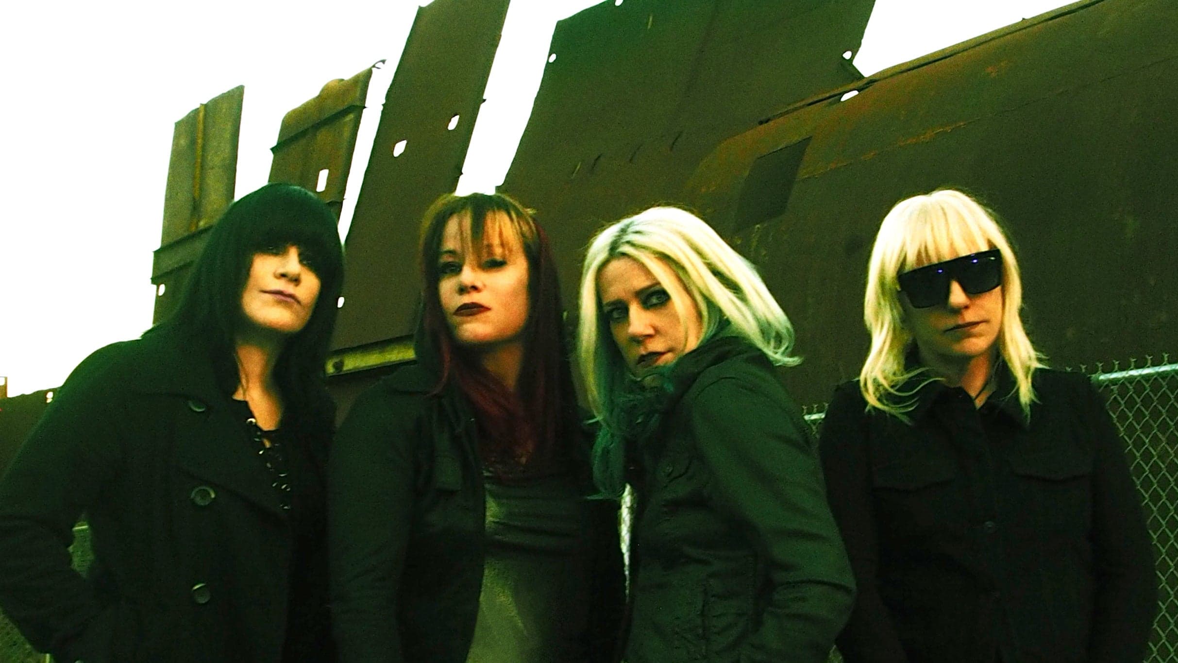 L7 - The Garden - One Strange Night In Orange County - zdjęcie 4