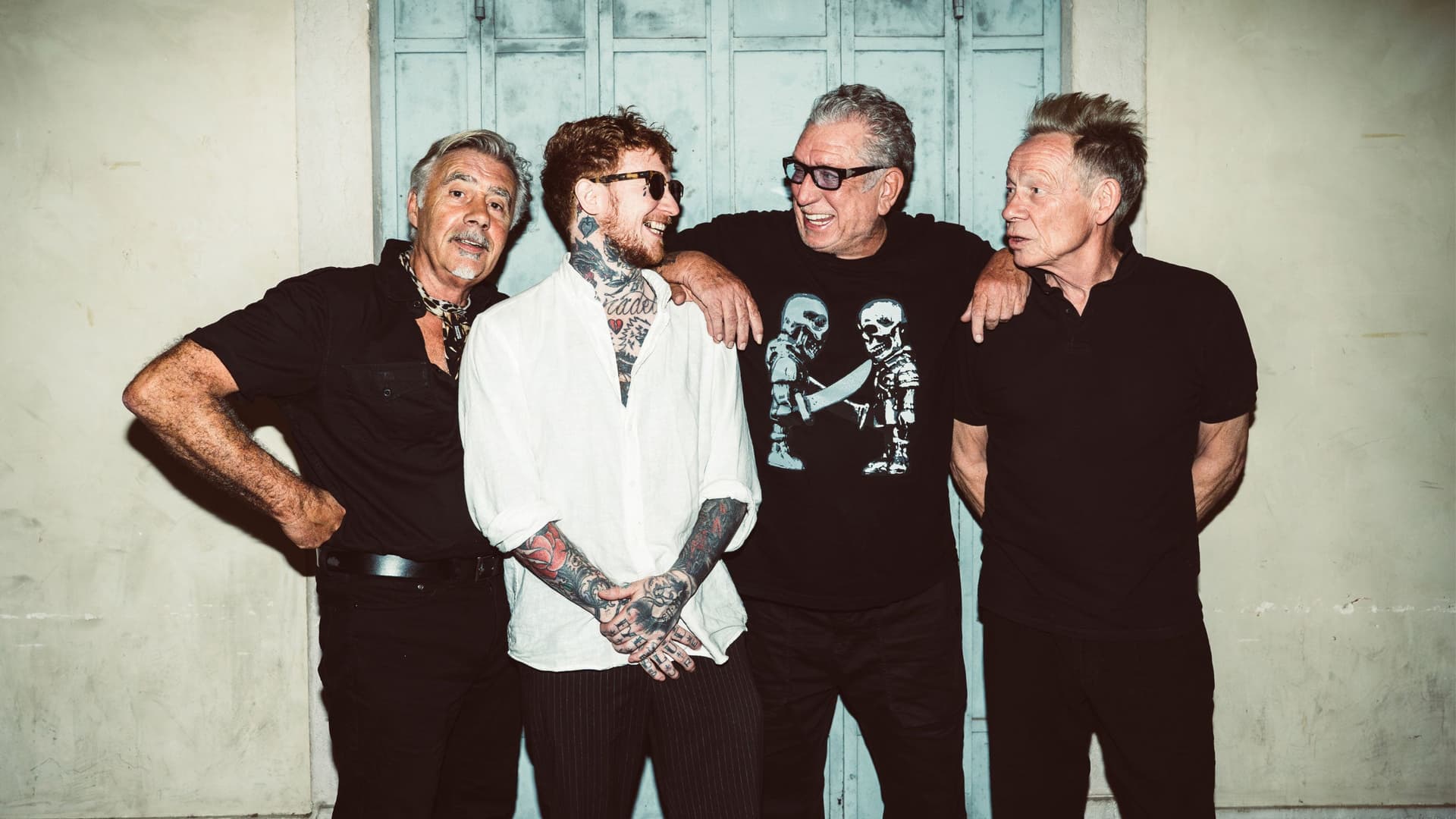 Sex Pistols (Steve Jones, Paul Cook, Glen Matlock) feat. Frank Carter