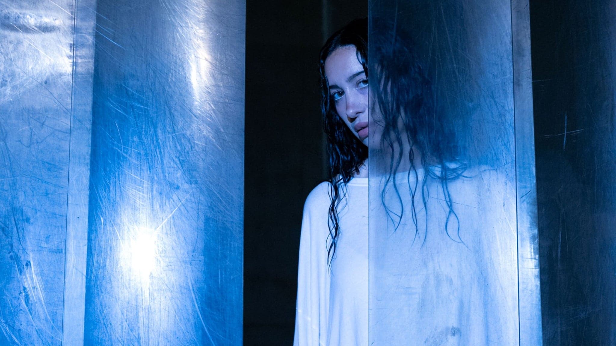 Julia Wolf - MGK: Lost Americana Tour - zdjęcie 4