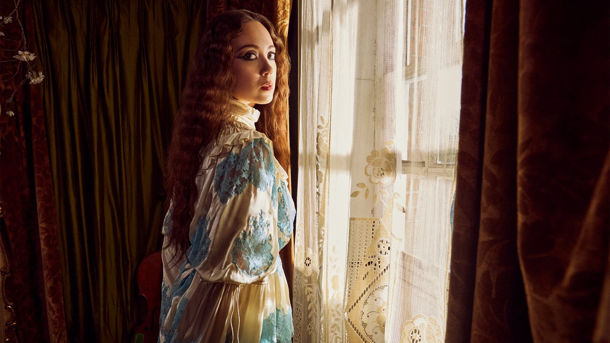 Laufey: A Matter of Time | Vinyl Room Package