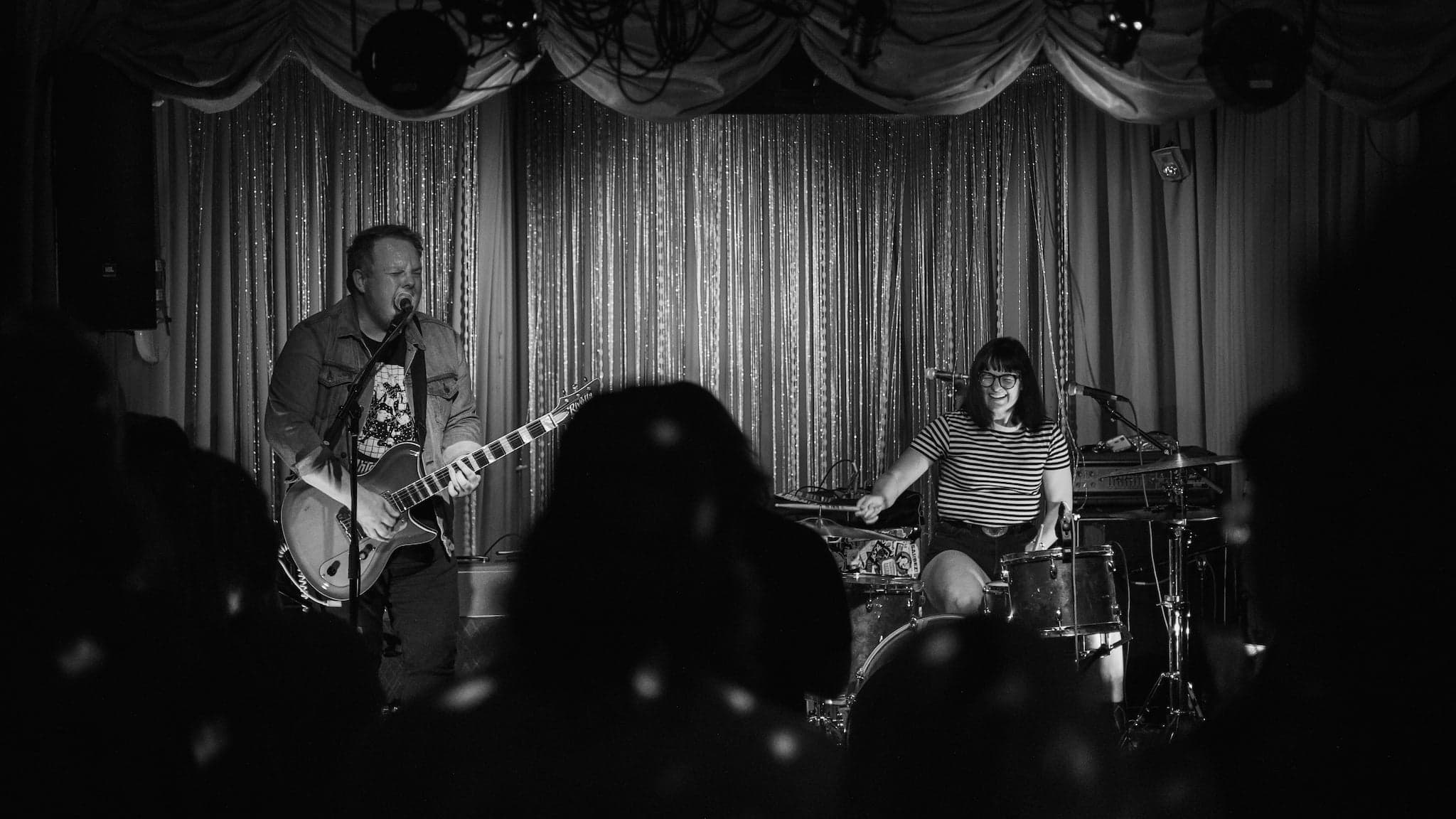 Love Somebody Sometimes, Bad Therapist, North by North, Leah Crowe - zdjęcie 1