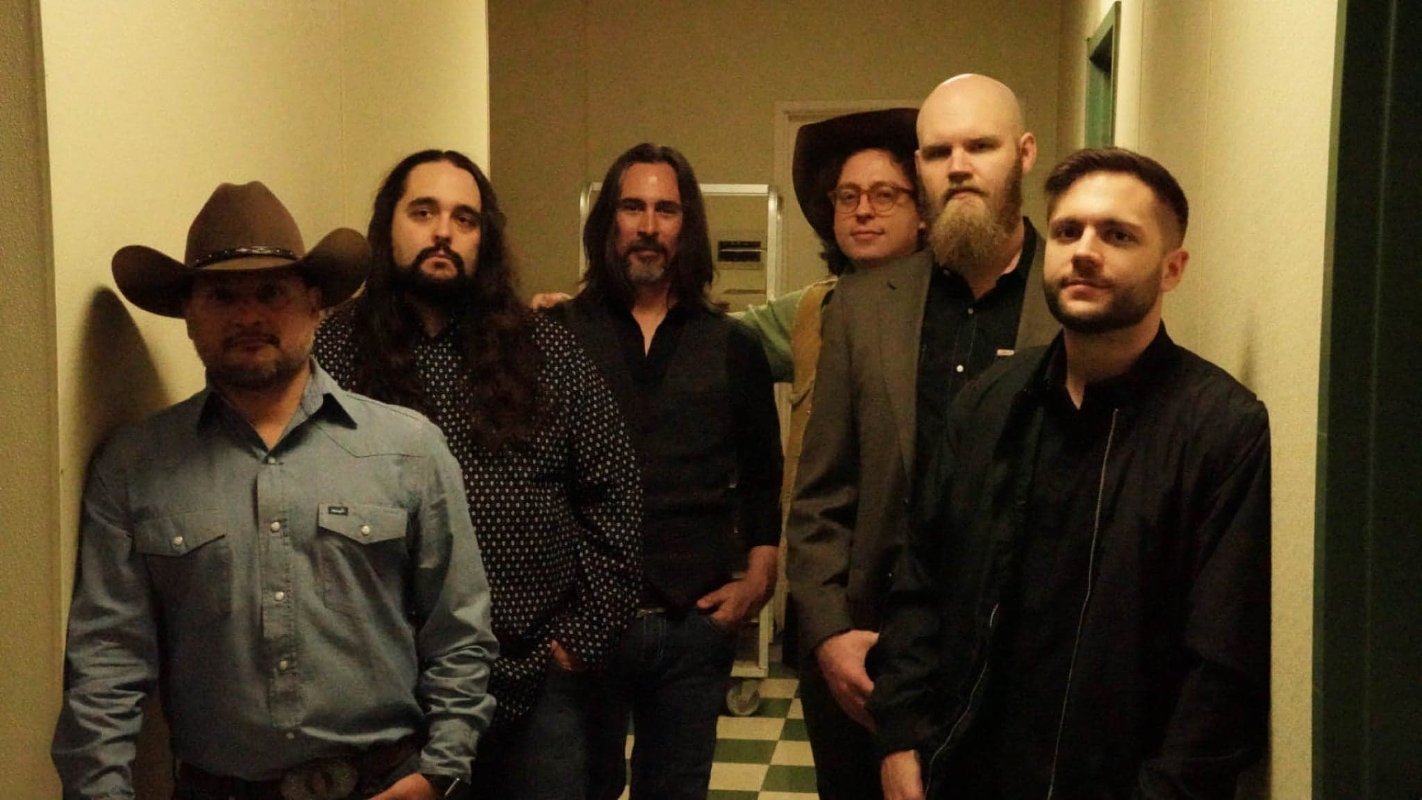 Turnpike Tributedours : Turnpike Troubadours Tribute (ages 21 & over)